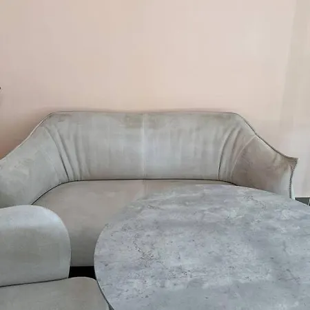 Aem 1 Bedroom Apt #4 דירה