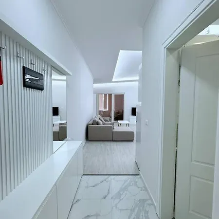 דירה Aem 1 Bedroom Apt #4 *